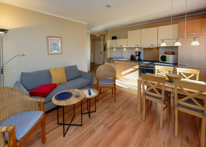 Seerose - 14 * Sellin (Rugen)